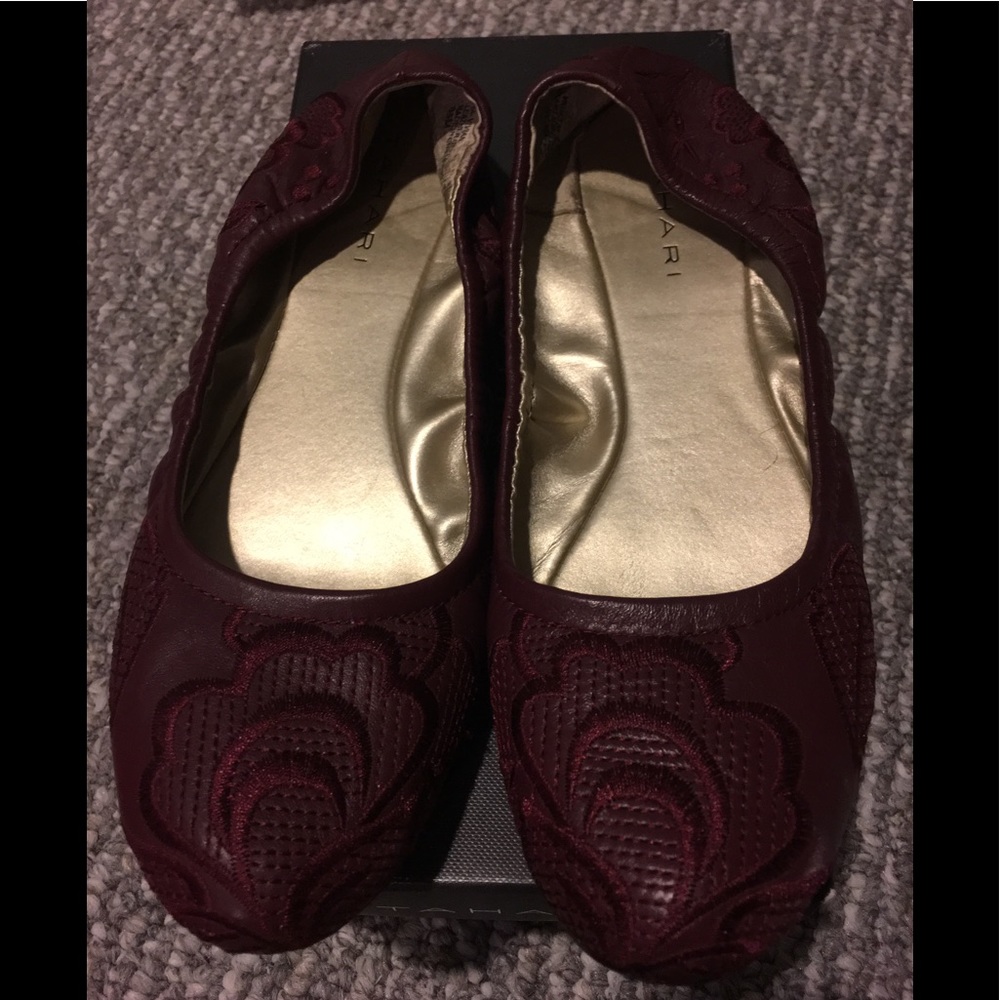 Flats-Burgundy 8 1/2